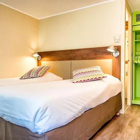 Campanile Deauville Saint-arnoult מלון 3*