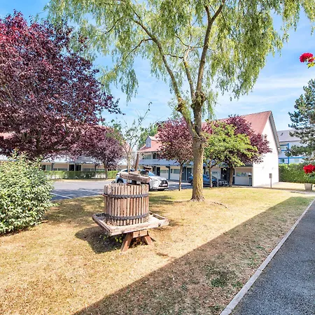 מלון Campanile Deauville Saint-arnoult