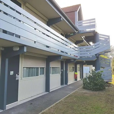 Campanile Deauville Saint-arnoult 3* סנט-ארנו