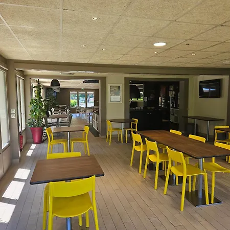 Campanile Deauville Saint-arnoult מלון 3*