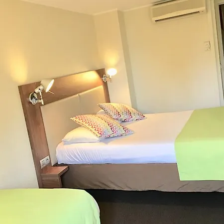 מלון Campanile Deauville Saint-arnoult 3*