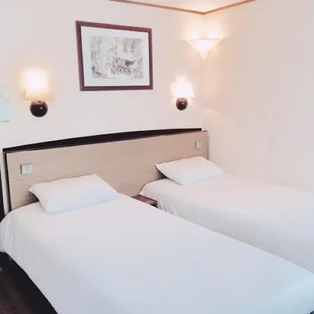 Campanile Deauville Saint-arnoult מלון 3*